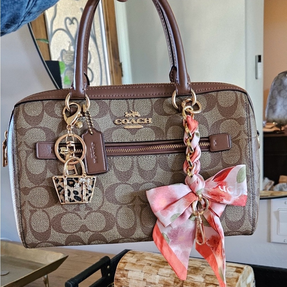 Coach Brown and Tan Signature Handbag - Picture 2 of 4
